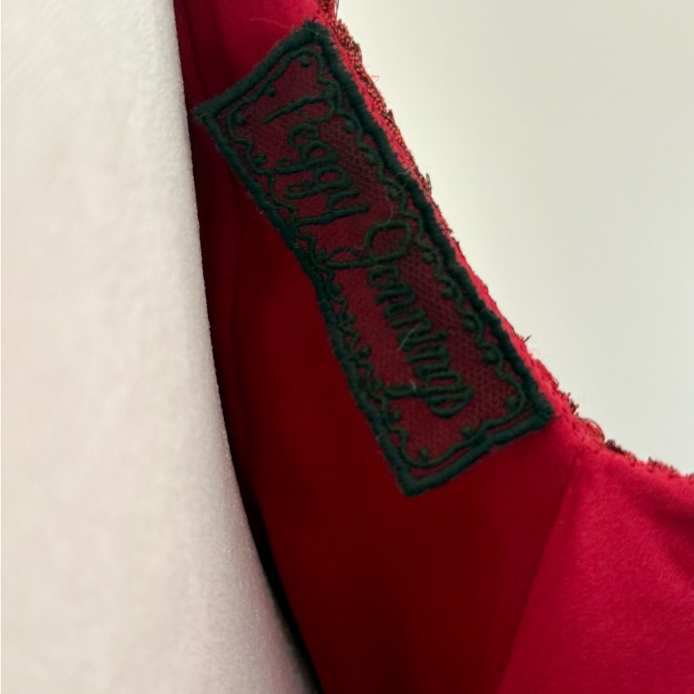 VTG ~ Peggy Jennings Couture ~ Elegant Burgundy Embroidered with Tulle Gown. - Picture 9 of 11